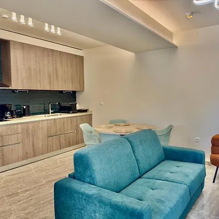 Apartment With Garden Deluxe